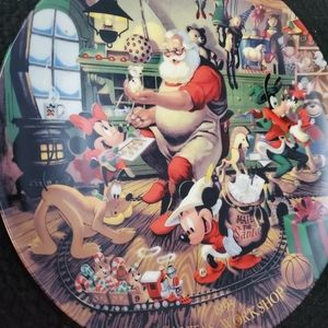 Christmas Mickey mouse collectors plate